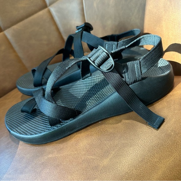 Chacos Mens size 13 - Picture 4 of 7